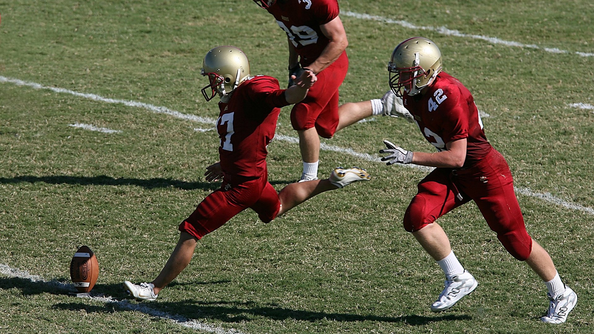 九游体育网站入口-中国足球职业俱乐部球队战术调整灵活多样，中国的职业足球队